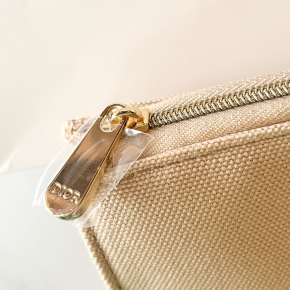 DIOR Beige Cosmetic Pouch Clutch Makeup Bag Case Embossed Logo New - Picture 13 of 17